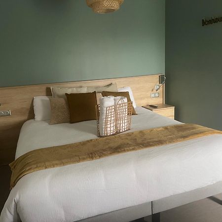 Chambre privatisée L’Ermitage vue sur la mayenne Château-Gontier Esterno foto
