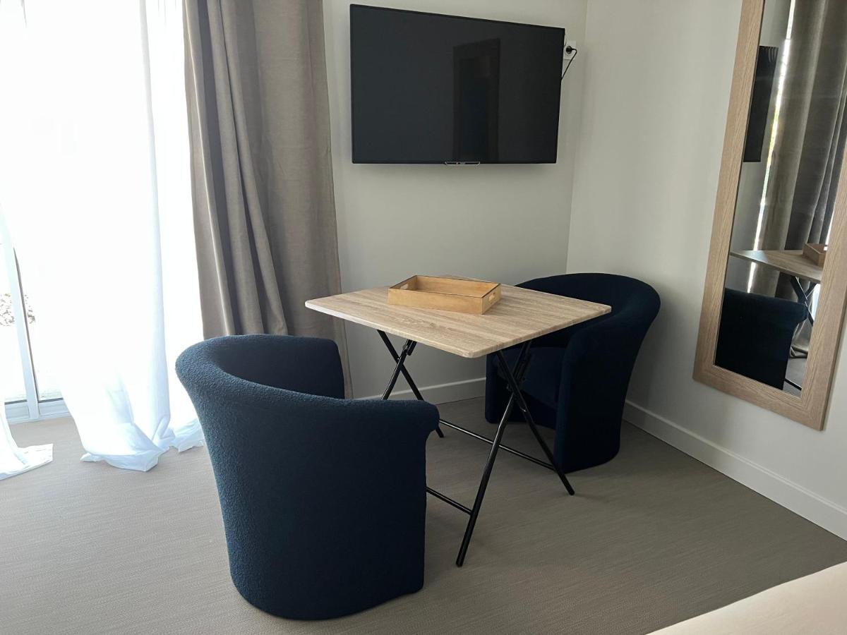 Chambre privatisée L’Ermitage vue sur la mayenne Château-Gontier Esterno foto